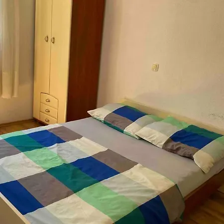 Apartman Toma * Slatine